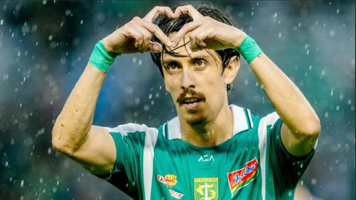 Francisco-Rivera-persebaya-surabaya-selebrasi.jpg