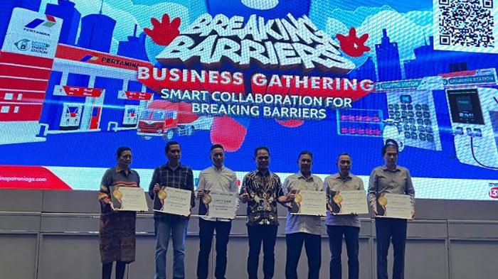 Gathering dengan Pertamina dan Hiswana Migas, BRI RO Surabaya Tawarkan Program Reward Keliling Asia