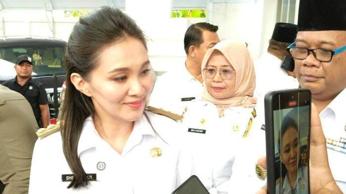 Gebrakan-Baru-Sherly-Tjoanda-Gubernur-Terkaya-di-Indonesia-Bagi-bagi-Beasiswa-Kuliah-di-Kedokteran.jpg