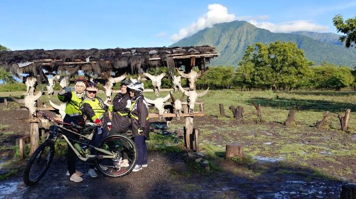 Romantisme Nggowes Menembus Keindahan 'Little Africa' Baluran, Ada Raisa sampai Monyet Ekor Panjang - Gowes-wisata-ke-Taman-Nasional-Baluran-3.jpg