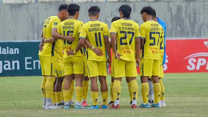 Gresik-kalah-di-Liga-2.jpg