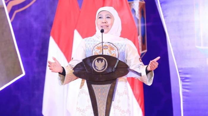 Gubernur-Jawa-Timur-Khofifah-Indar-Parawansa-26112025.jpg