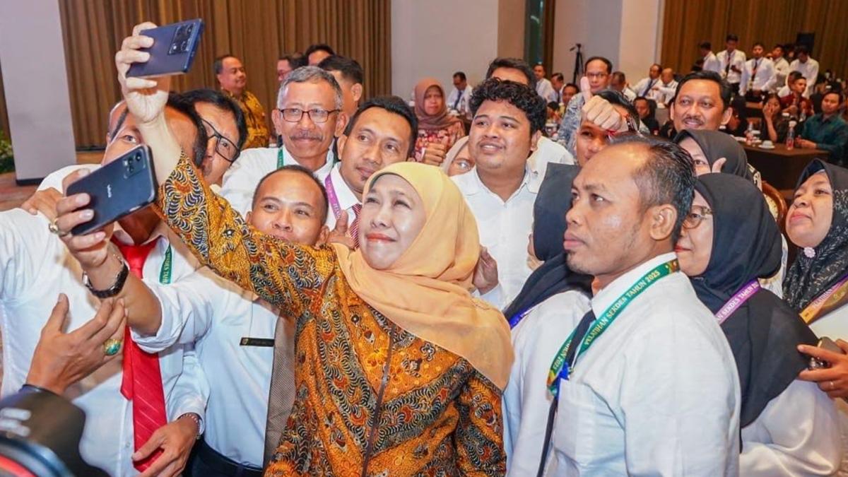 Gubernur Khofifah Ajak Camat hingga Sekdes se-Jatim Sukseskan Program Strategis Nasional