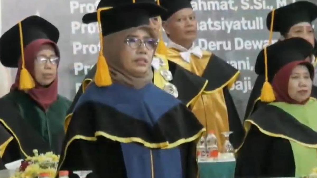 Prof Dedin Finatsiyatull Rosida, Guru Besar UPNVJT yang Kembangkan Inovasi Pangan Pesisir