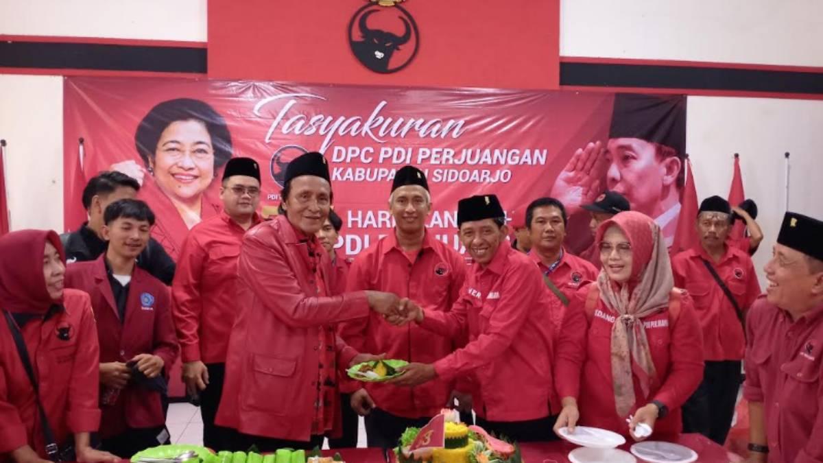 HUT-Para-pengurus-dan-kader-PDI-Perjuangan-Sidoarjo.jpg