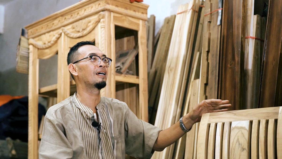 Hanafi-pengelola-Mebel-A-rois-Sidoarjo.jpg