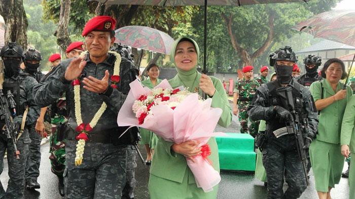 Hidup-Berubah-Usai-Dinikahi-Perwira-Kopassus-Artis-Cantik-Ini-Kini-Makin-Sibuk-saat-Suami-Dimutasi.jpg