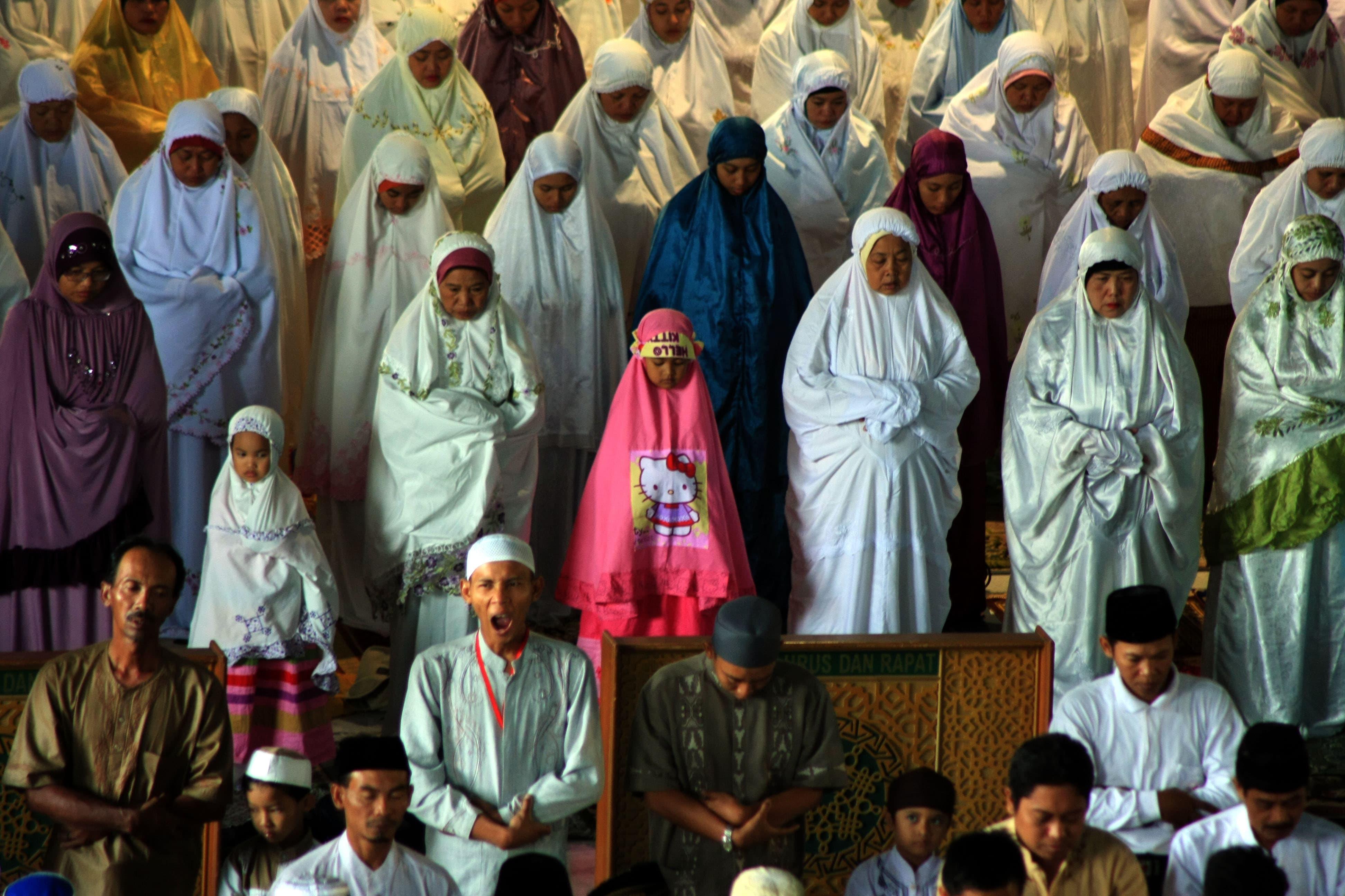 Hukum-Sholat-Tarawih-11-Rakaat-Formasi-4-4-3-Lengkap-Tata-Caranya-di-Bulan-Ramadan.jpg