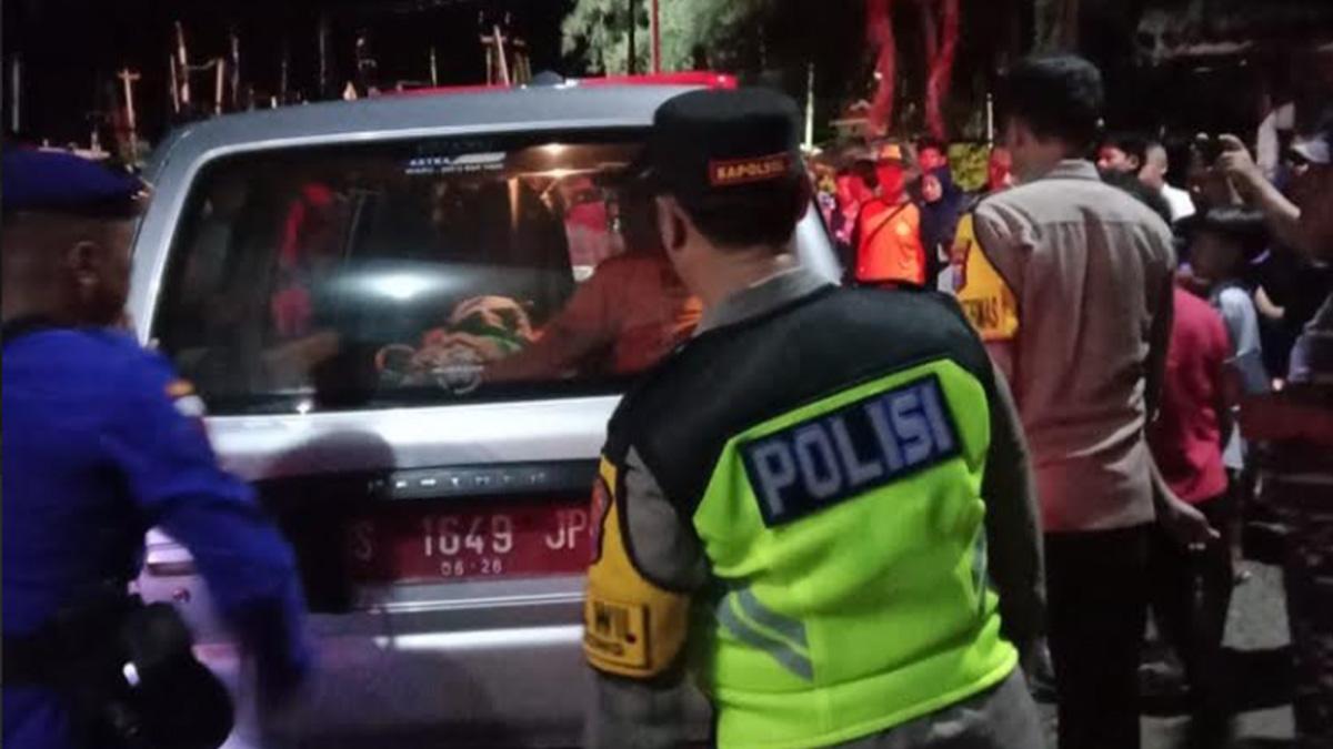 Ibu-korban-sempat-berusaha-menceburkan-diri-mencari-anaknya.jpg