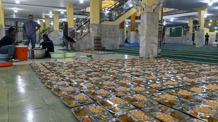 Jadwal-Buka-Puasa-Surabaya-Hari-Ini-Jumat-20-Maret-2026-Idul-Fitri-1447H-Jatuh-Besok-Sabtu-21-Maret.jpg