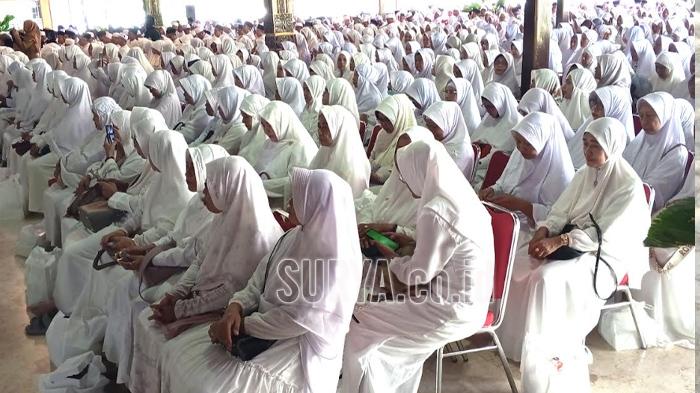Jamaah-haji-Kabupaten-Tulungagung-saat-syukuran.jpg