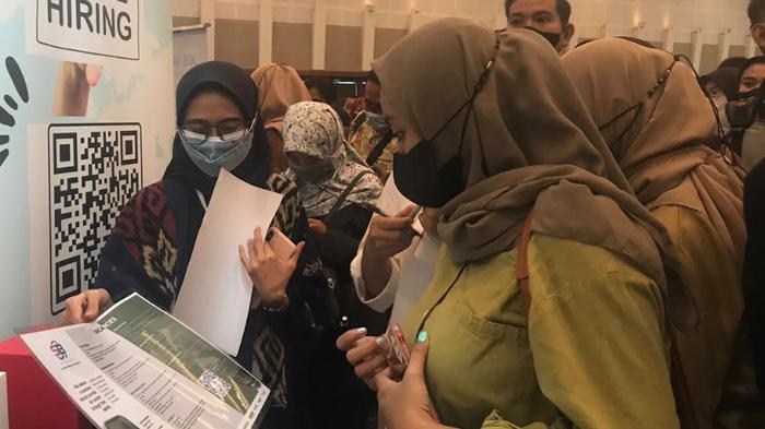 Job-Fair-Pemprov-Jatim-yang-digelar-di-Grand-City-Kota-Surabaya.jpg