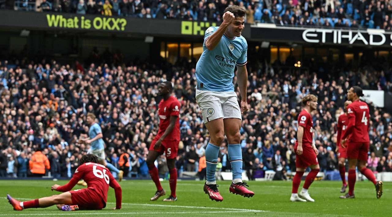 Julian-Alvarez-berhasil-mencetak-gol-di-laga-Man-City-vs-Liverpool-di-Liga-Inggris.jpg