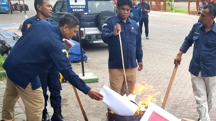 9.949 Surat Suara Rusak Dibakar, KPU Gresik Pastikan Tidak Ada Yang Sudah Tercoblos