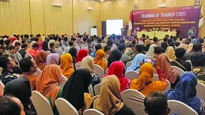 KPU-Nganjuk-menggelar-Training-of-Trainers-ToT-bagi.jpg