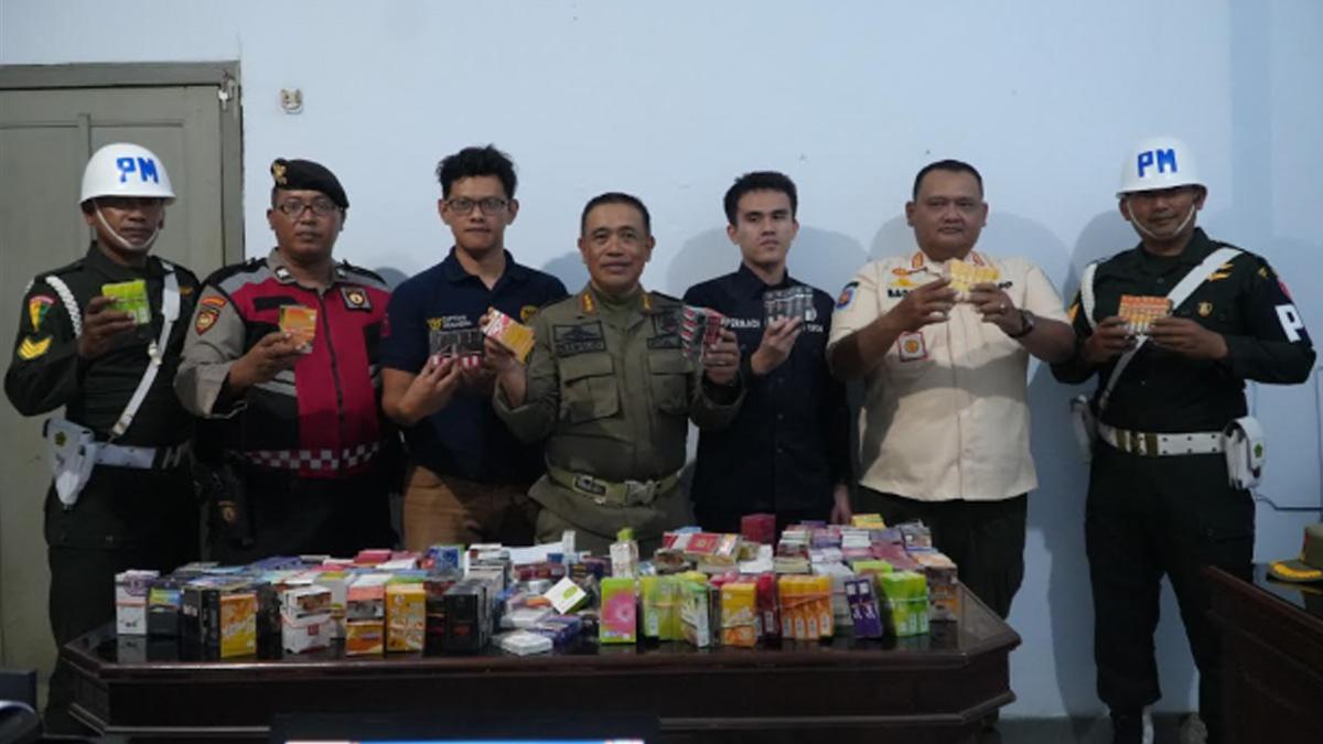Tim Gabungan Sita 377 Pak Rokok Ilegal di Kabupaten Jombang