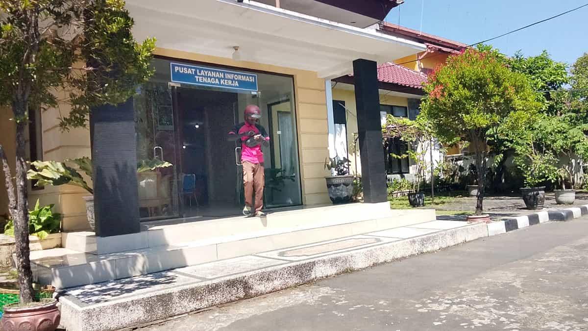 Kantor-Dinas-Tenaga-Kerja-Kabupaten-Lumajang-Jatim.jpg
