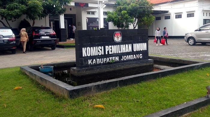 Kantor-KPU-Jombang-1692024.jpg