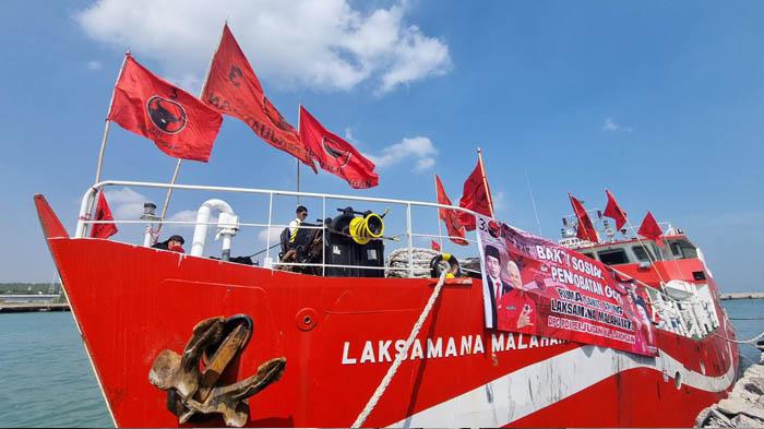 Kapal-RS-Terapung-Laksamana-Malahayati-milik-PDI-Perjuangan-singgah-di-perairan-Surabaya.jpg