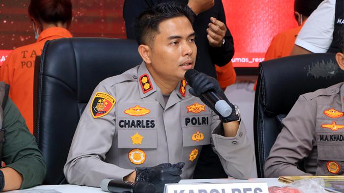 Kapolres-Ngawi-AKBP-Charles-Pandapotan-Tampubolon-3152025.jpg