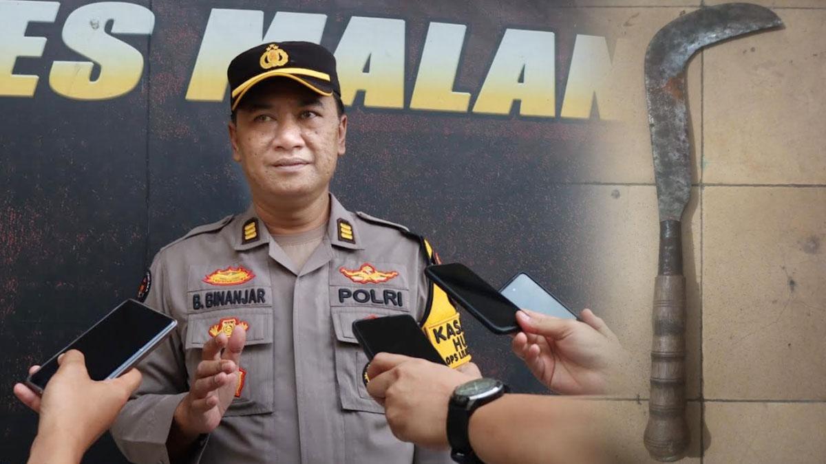 Kasihumas-Polres-Malang-AKP-Bambang-Subinajar-dan-barang-bukti-pembacokanjpg.jpg