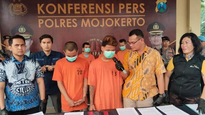 Kawanan-pelaku-begal-bermodus-berpura-pura-sebagai-wanita-diamankan-di-Polres-Mojokerto.jpg