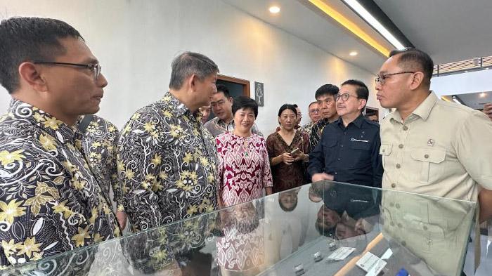 Freeport Indonesia dan Stania Tandatangani Kesepakatan Jual Beli Perak dan Timbal