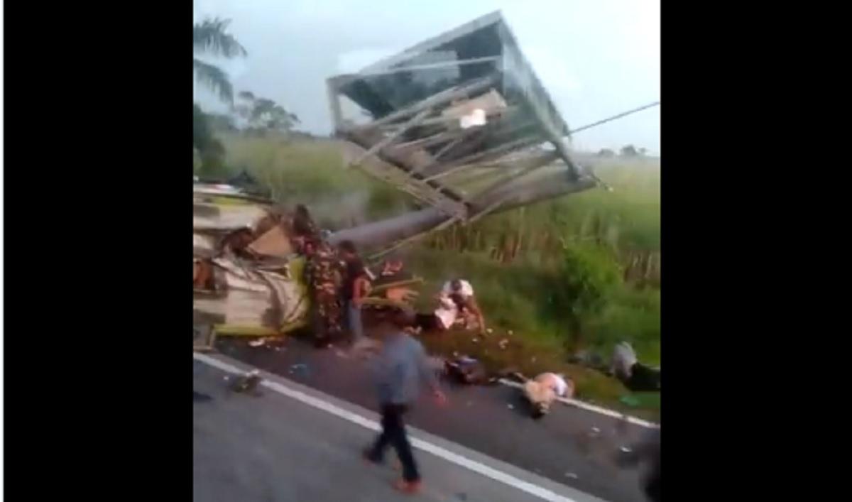 Kecelakaan-maut-Bus-PO-Ardiansyah-terjadi-di-Tol-Surabaya-Mojokerto.jpg