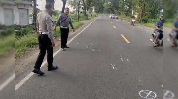 Pelajar 15 Tahun Tewas Usai Membentur Bodi Belakang Truk di Jalan Patura Gresik