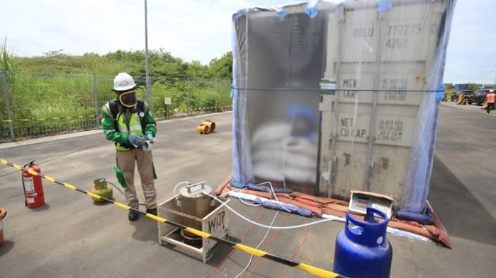 BKHIT Jatim Resmikan Layanan Fumigasi dan Pemeriksaan Kulit Mentah Garaman di Terminal Teluk Lamong