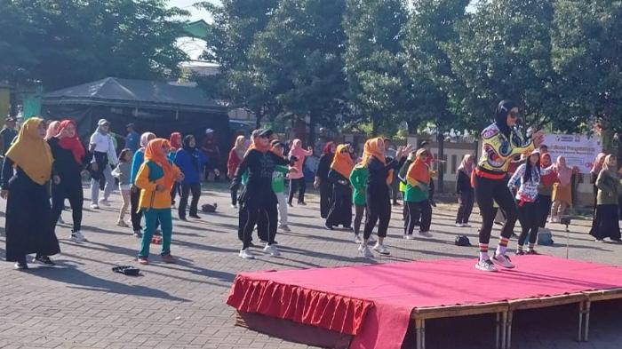 Kegiatan-senam-bersama-masyarakat-oleh-Panwaslu.jpg