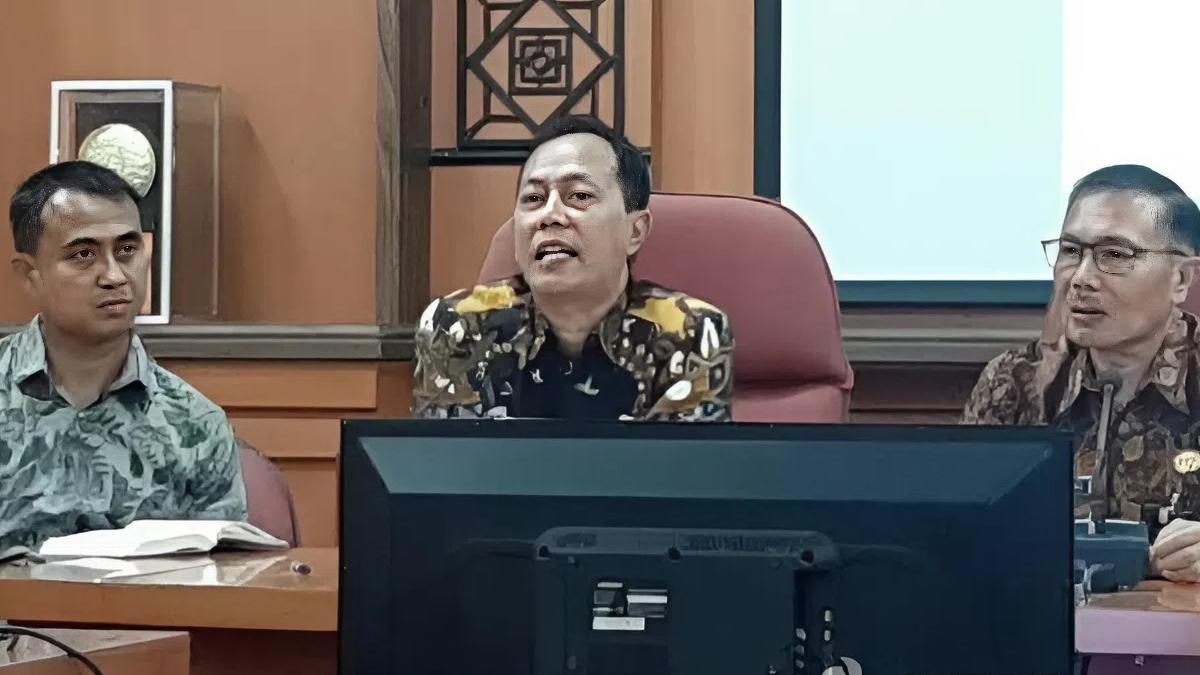 Kepala-Bappeda-Kabupaten-Gresik-Edy-Hadisiswoyo-2012026.jpg