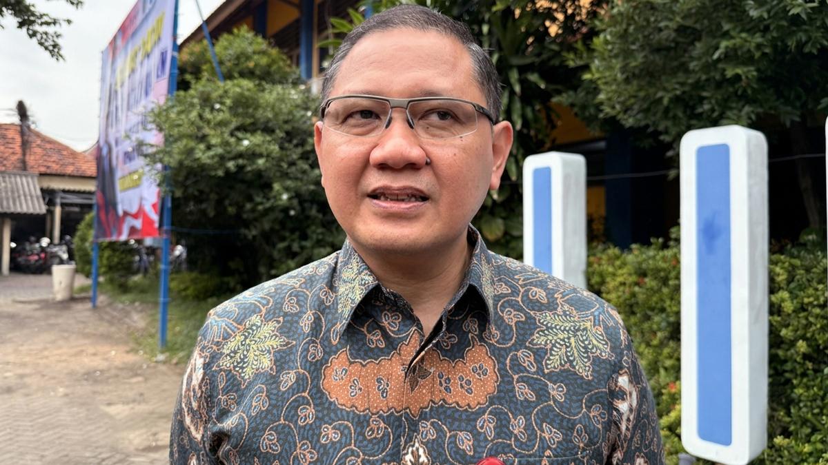 Dispendik Jatim Tegaskan Larangan Pungutan Wajib di SMA dan SMK Negeri - Surya.co.id