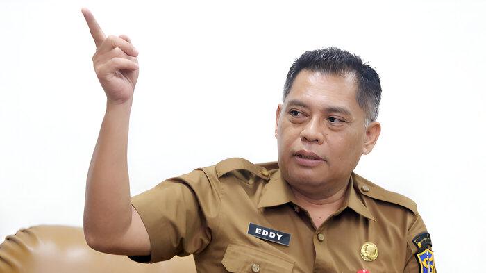 Kepala-Dispendukcapil-Surabaya-Eddy-Christijanto-562024.jpg