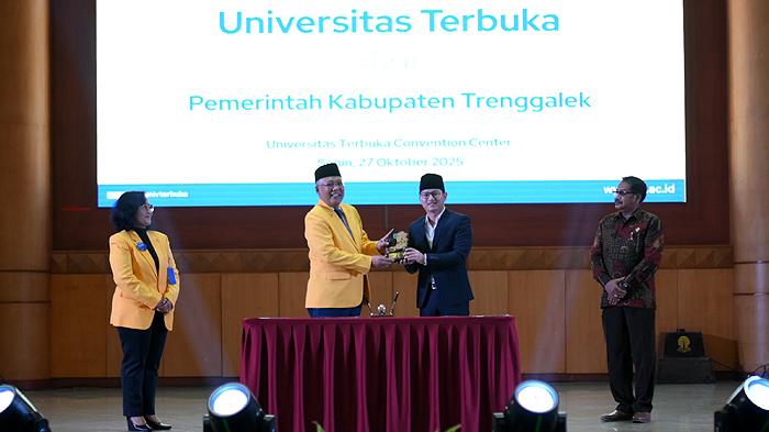 Kerja-Sama-Pemkab-Trenggalek-dan-Universitas-Terbuka.jpg
