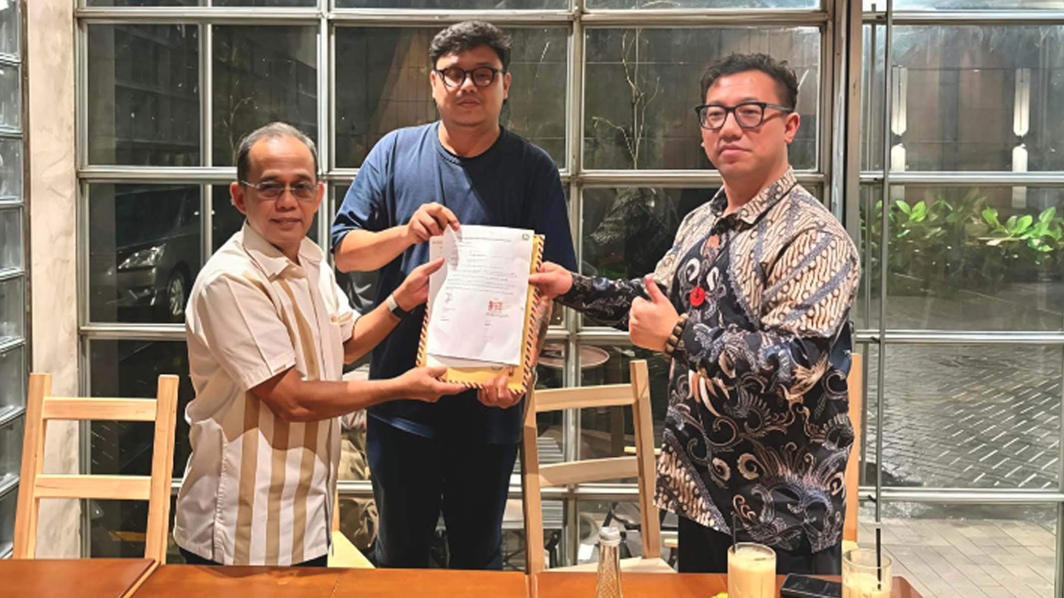 Ketua-Pengprov-Pordi-Jatim-Mohammad-Ilyas-domino.jpg
