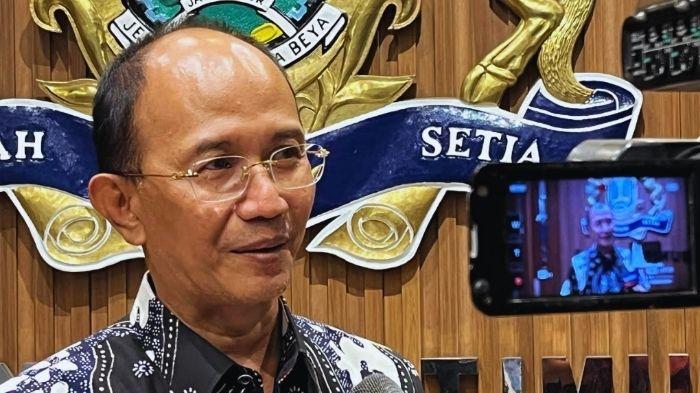 Ketua-Umum-Kadin-Jatim-Adik-Dwi-Putranto-Protes-Aturan-Laporan-Perusahaan.jpg