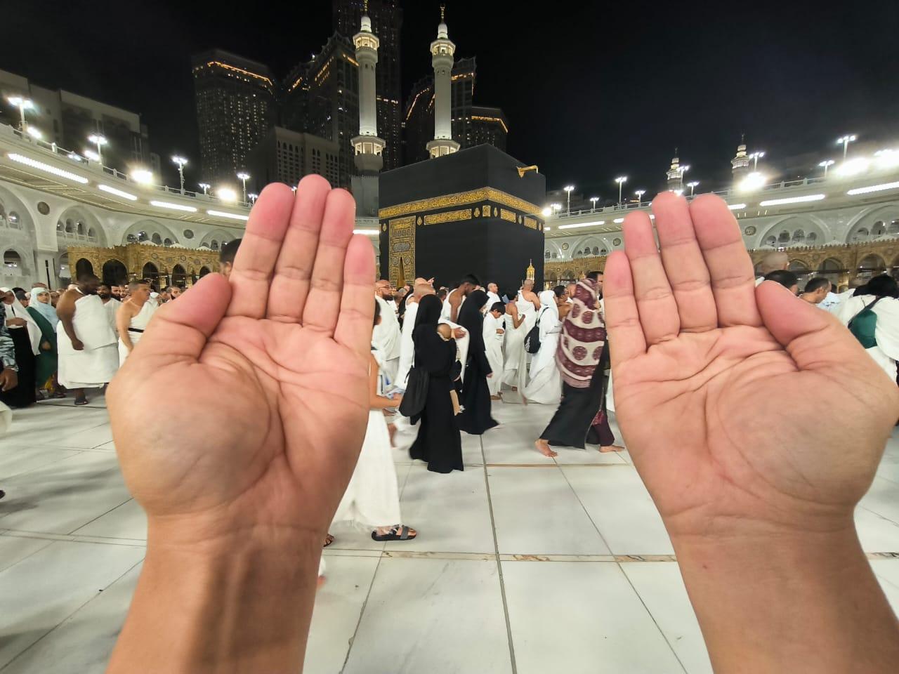 Keutamaan-Membaca-Sholawat-Ibrahimiyah-Sebagai-Amalan-Zikir-di-Luar-Sholat.jpg
