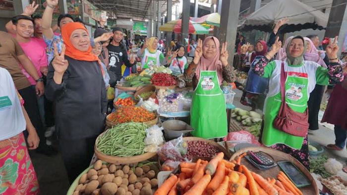Khofifah-Indar-Parawansa-blusukan-ke-Pasar-Sidoharjo-Lamongan.jpg