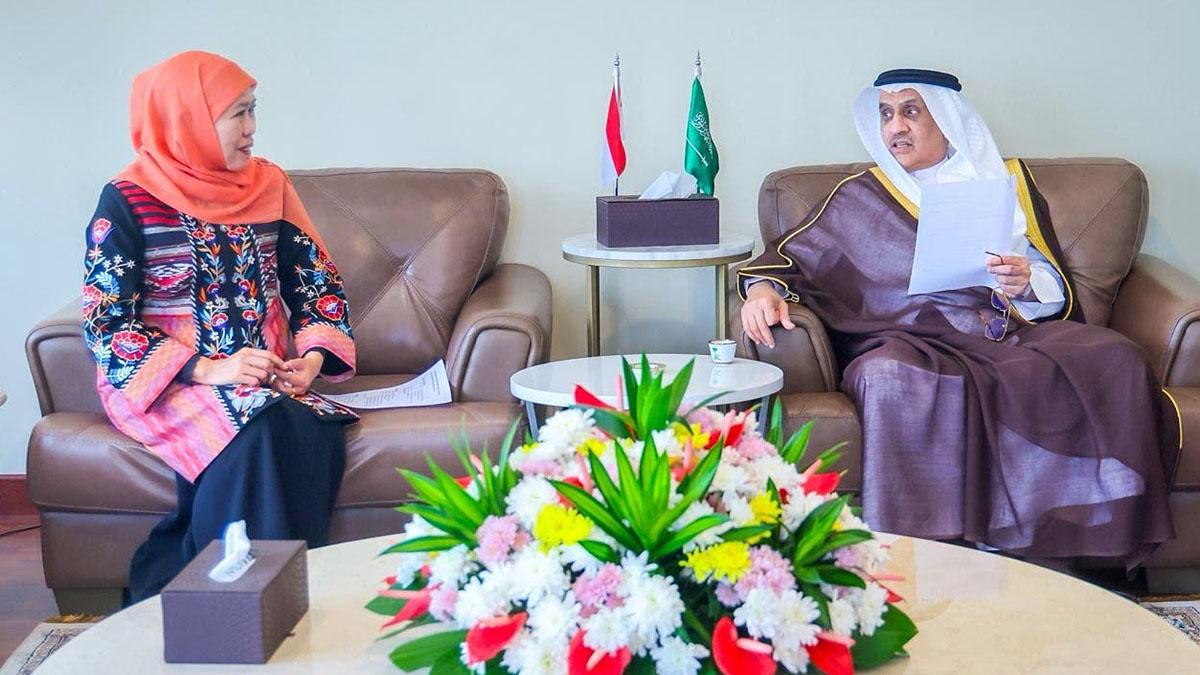 Khofifah Jajaki Kerja Sama Suplai Logistik Haji dan Umrah Jatim dengan Arab Saudi