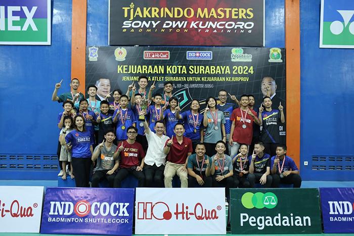 Klub Sony Dwi Kuncoro Juara Umum Kejuaraan Bulutangkis Kota Surabaya 2024