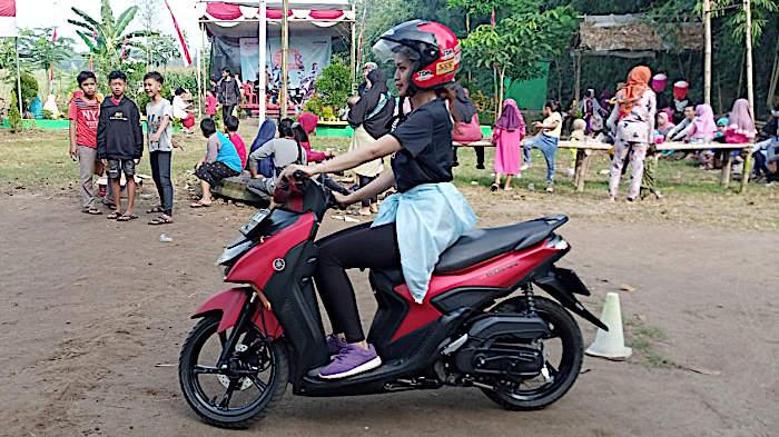Konsumen-Yamaha-di-Surabaya-saat-menaiki-Yamaha-Gear-125.jpg