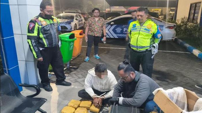 Kronologi-Kurir-Sabu-7-Kg-Jaringan-Asia-Tenggara-Ditangkap-di-Tol-Surabaya-Mojokerto-Modusnya-Licik.jpg