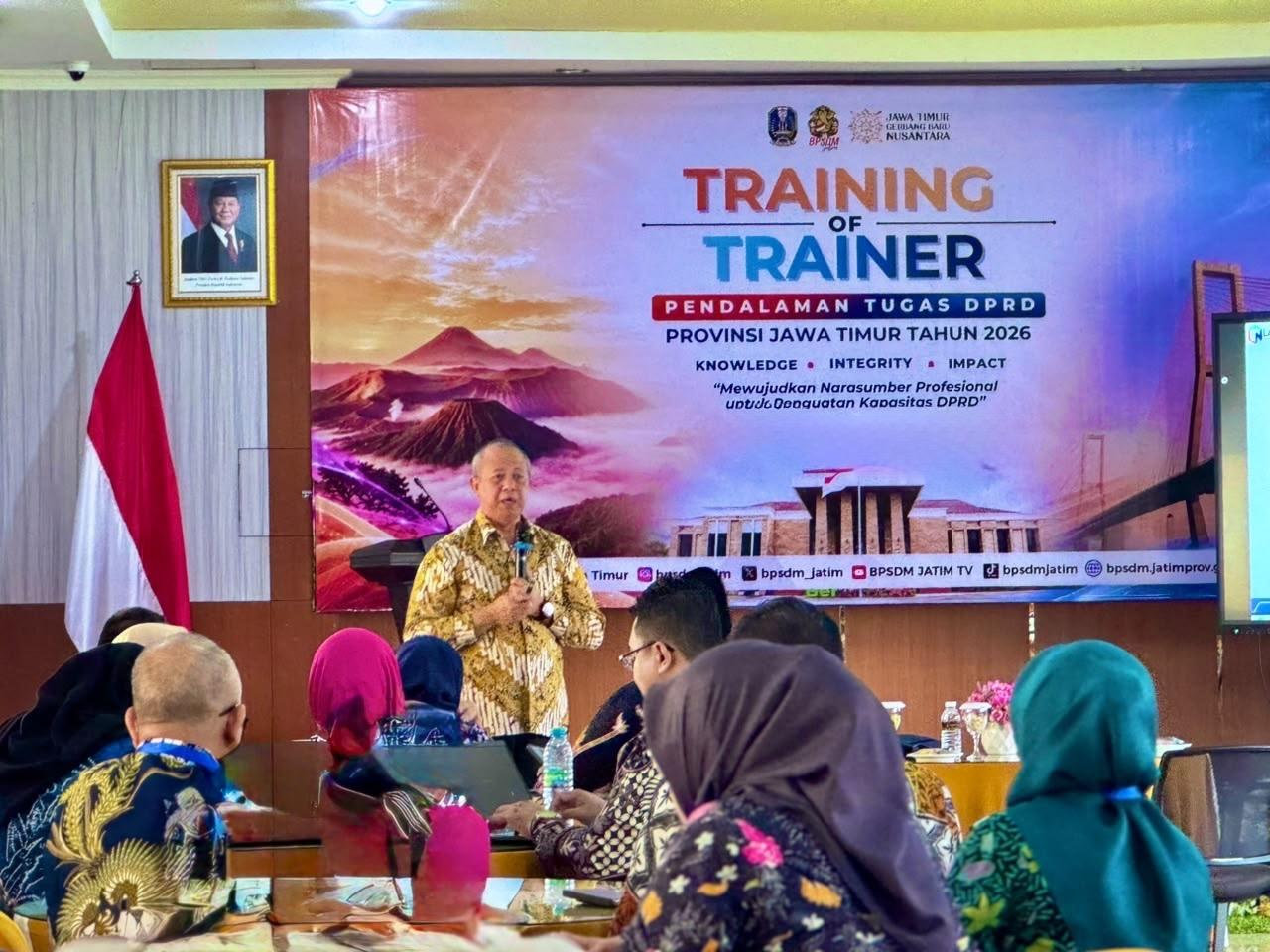 LAN RI Ingatkan DPRD Jatim, Kebijakan Berbasis Data Jadi Kunci Wujudkan Indonesia Emas 2045 - Surya.co.id