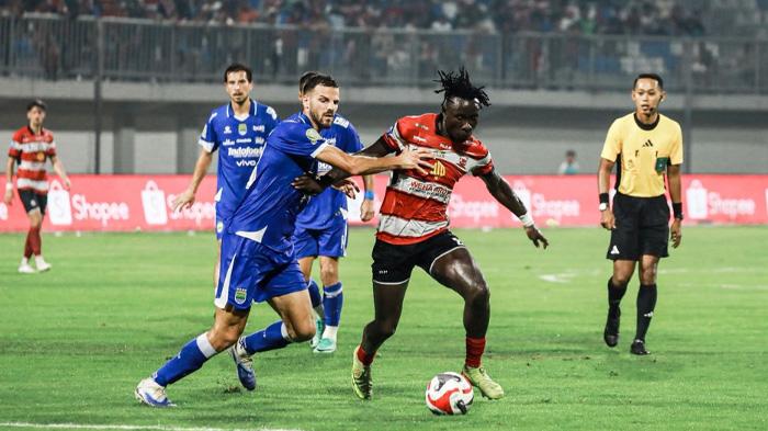 Laga-berakhir-1-4-untuk-Persib-Kredit-Foto-Madura-United.jpg