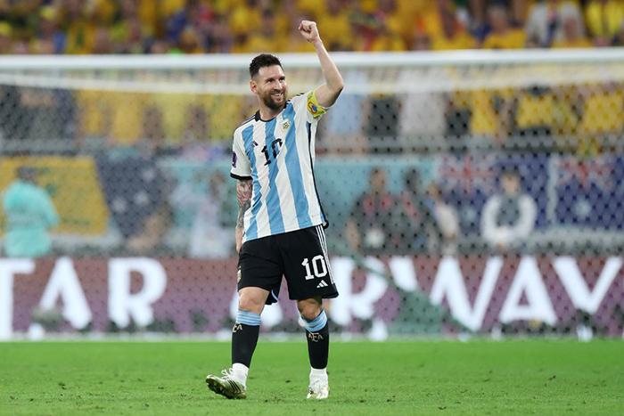 surabaya/Lionel-Messi-menjagokan-tiga-negara-juara-Piala-Dunia-2022.jpg