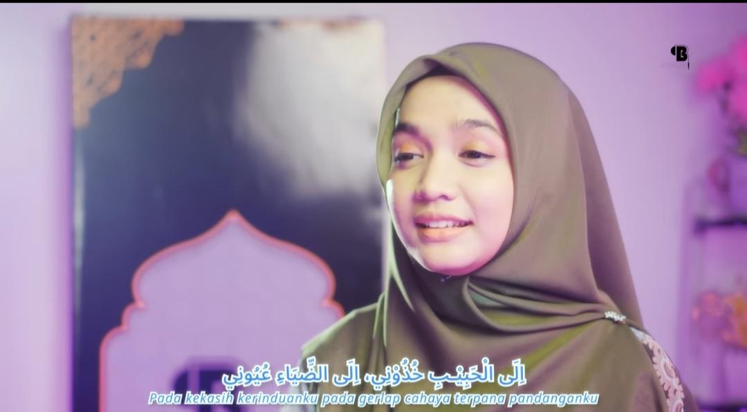 Lirik Qasidah Khudzuni, Teks Arab dan Terjemahan