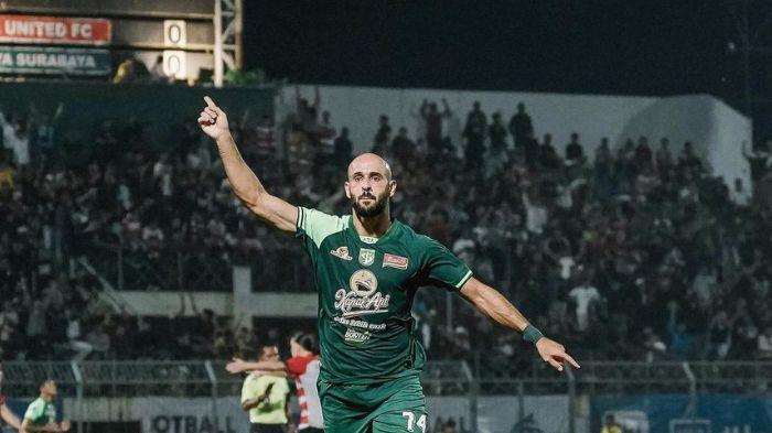 M-Rashid-gelandang-bertahan-Persebaya-Surabaya-yang-sudah-mencetak.jpg