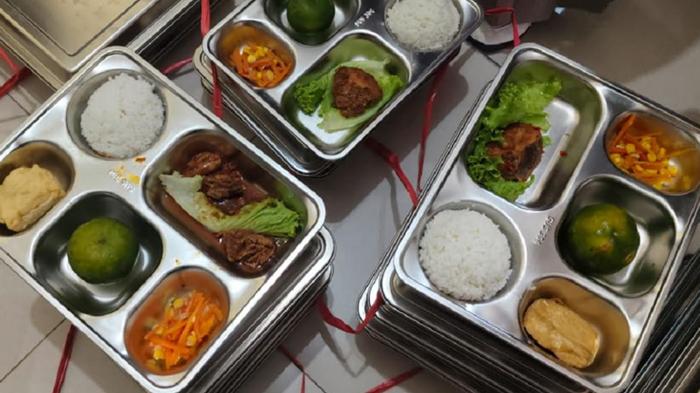 MENU-MBG-Menu-Makan-Bergizi-Gratis-MBG-yang-kembali-diterima-SMAN-1-Kedun.jpg