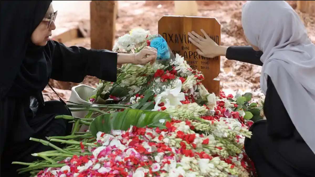 Makam-Vidi-Aldiano-di-Tanah-Kusir.jpg